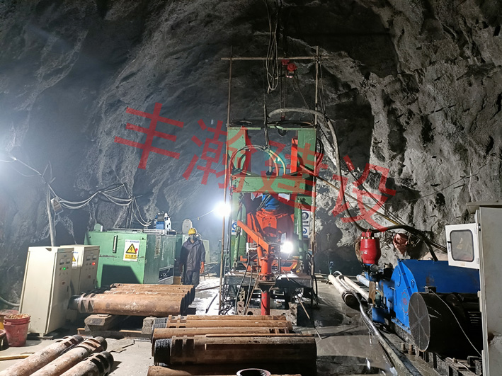 尼泊爾三金考拉水電站，第二條60°斜井一次成井，2.6米直徑，深度250米，成功開鉆